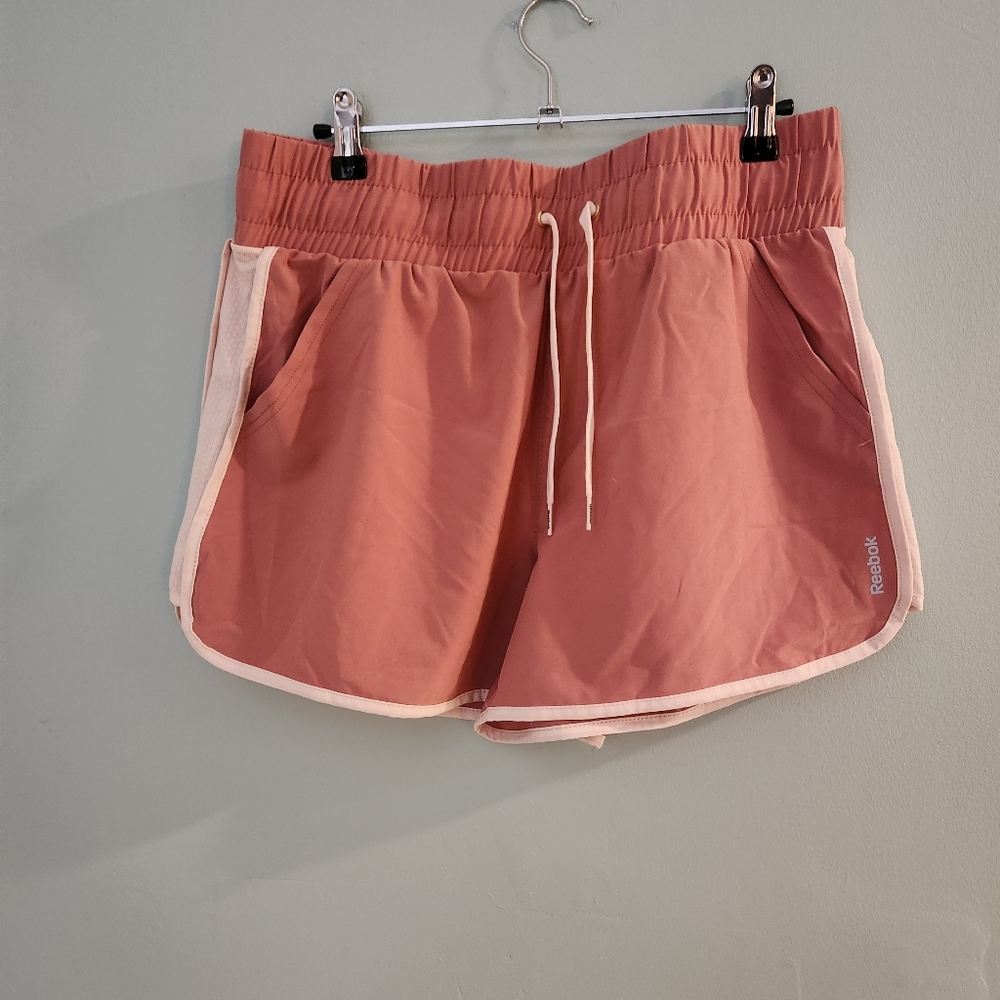 Reebok shorts L